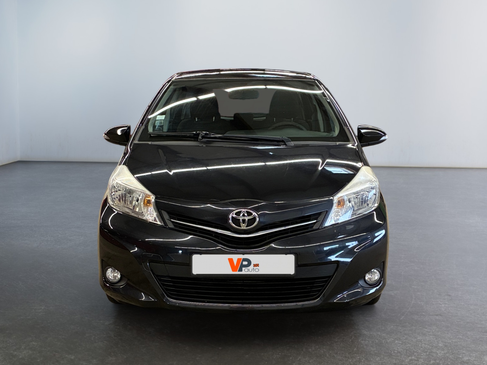 TOYOTA Yaris 69 VVT-i Active 2014
