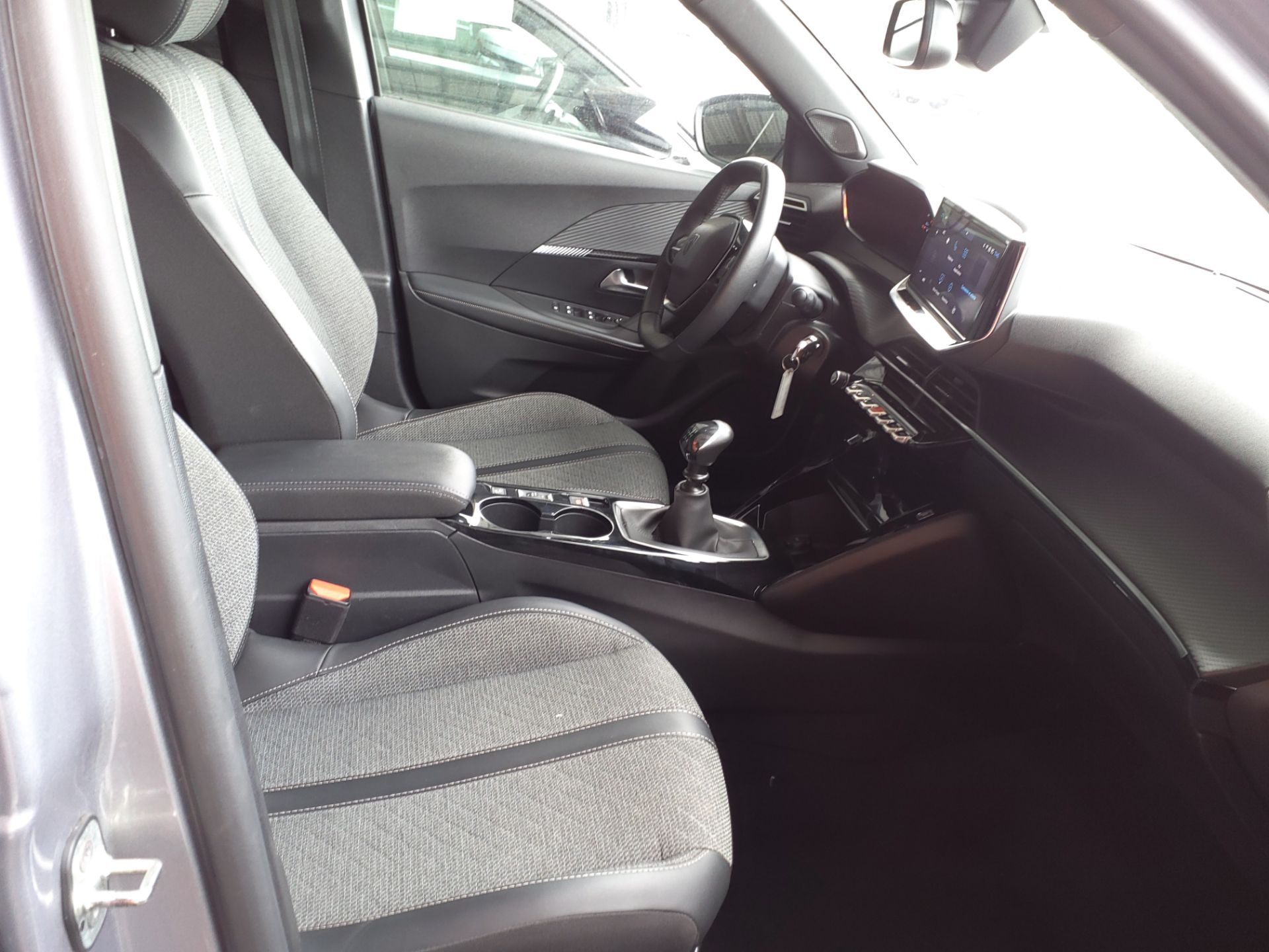 PEUGEOT 2008 PureTech 100 S&S BVM6 Allure 2024