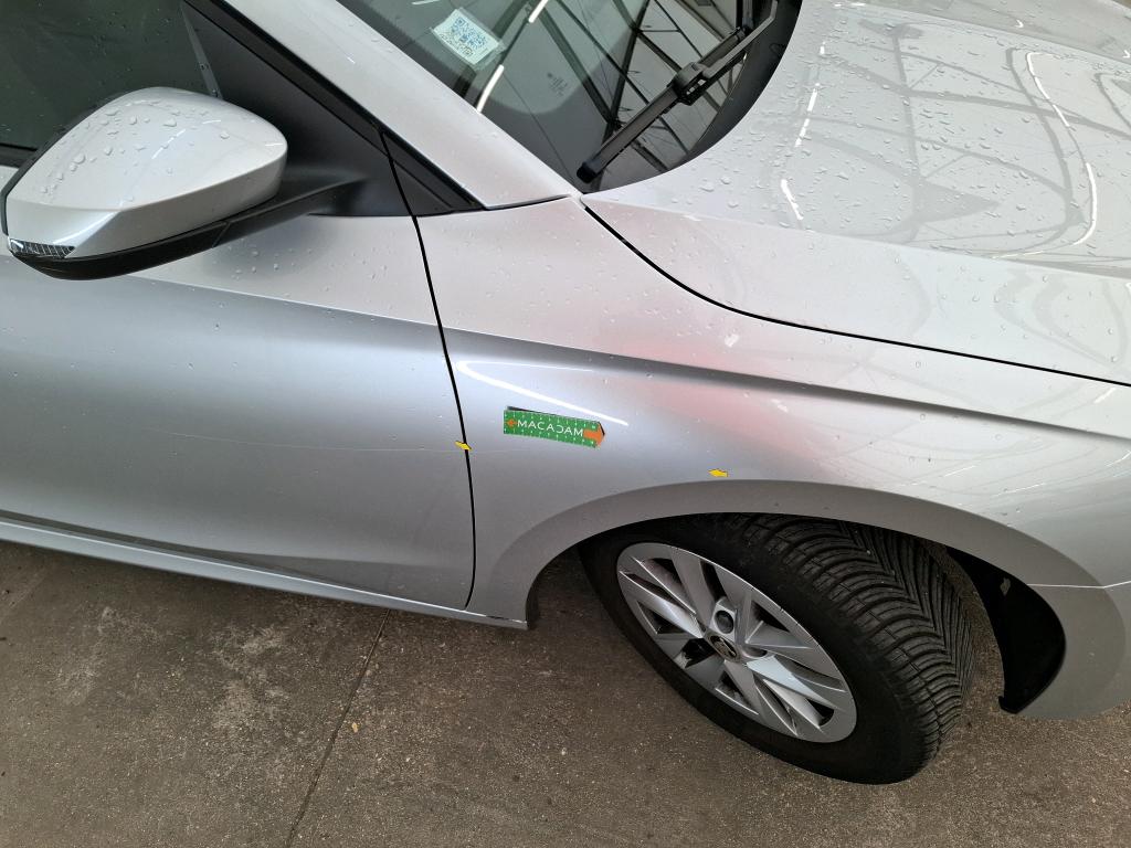 SKODA FABIA 1.0 MPI 80 ch BVM5 Ambition 2023
