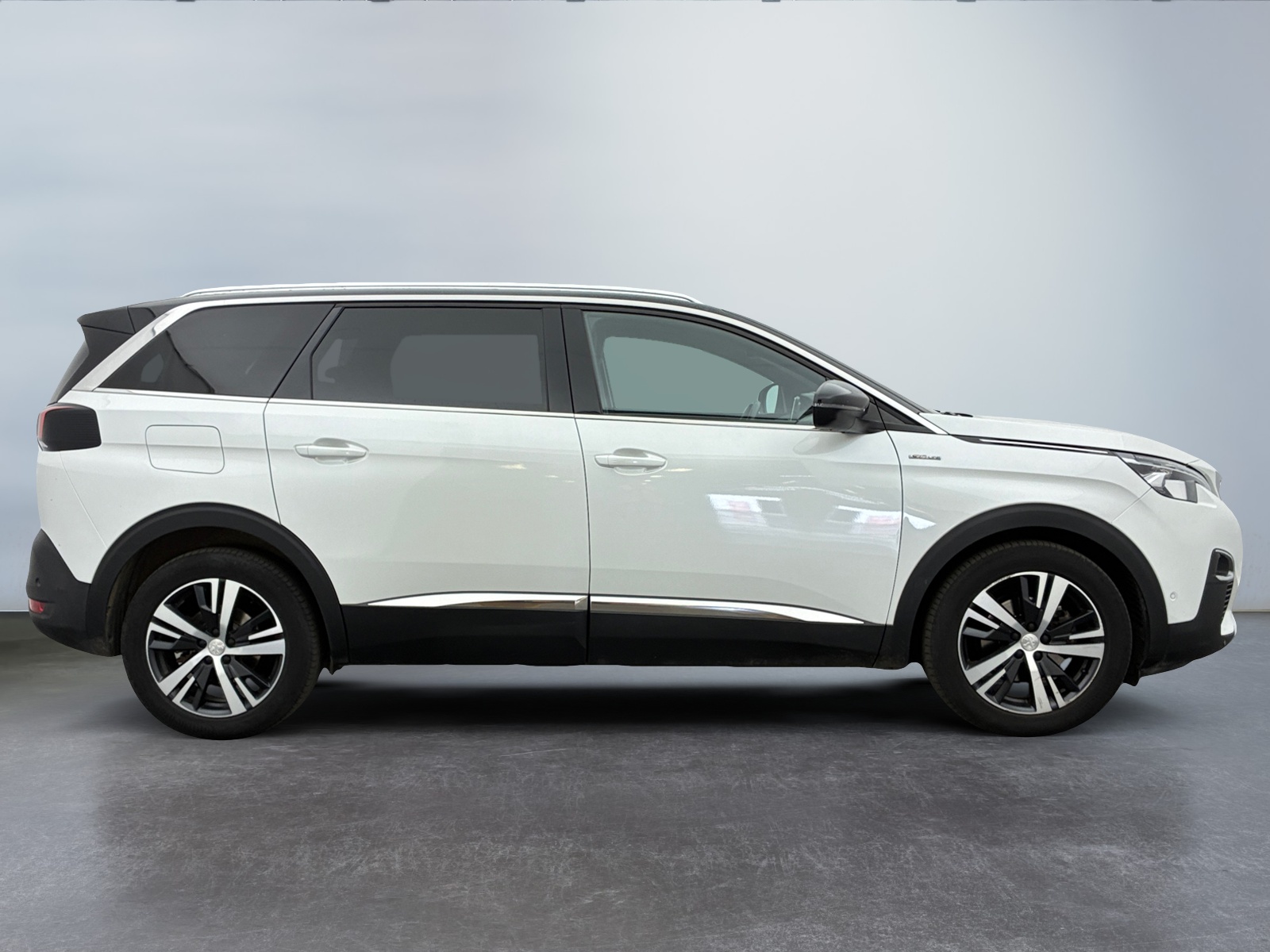 PEUGEOT 5008 1.2 PureTech 130ch S&S BVM6 GT Line 7 pl 2017