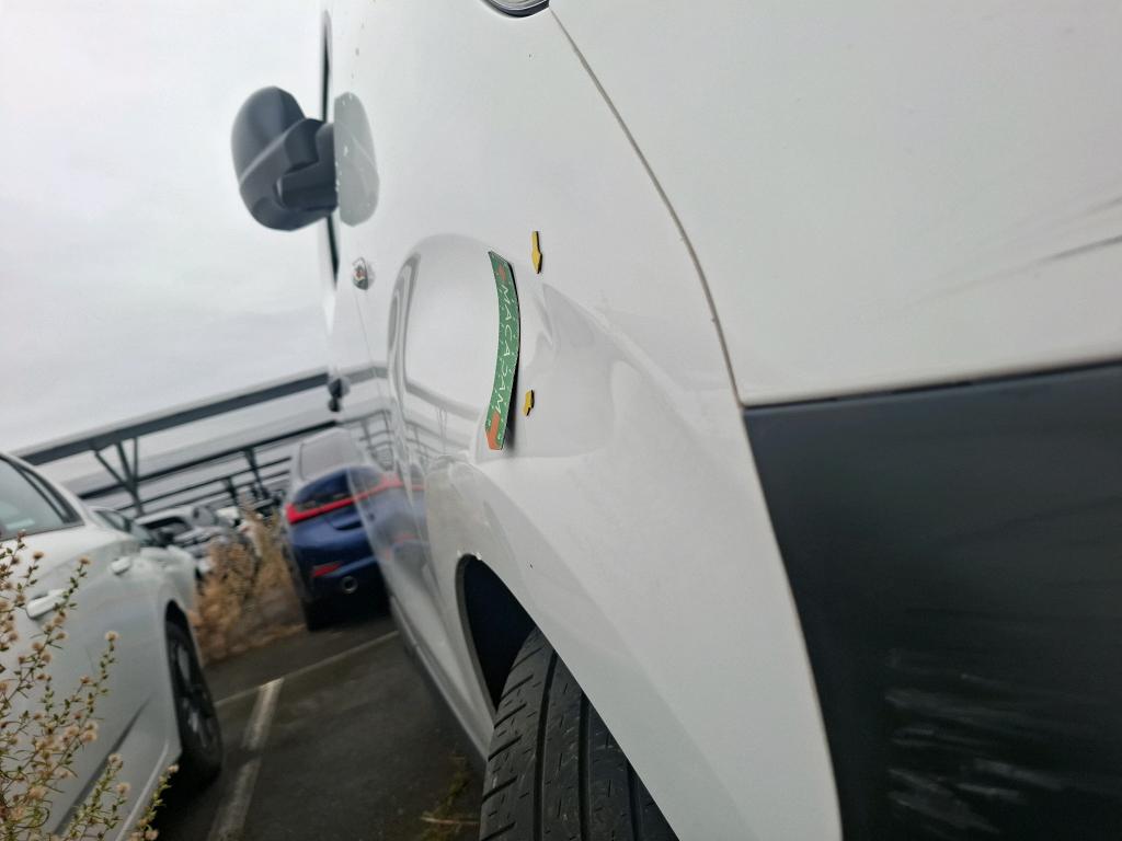 PEUGEOT EXPERT FOURGON FGN TOLE STANDARD 1.5 BLUEHDI 120 S&S BVM6 PREMIUM 2022