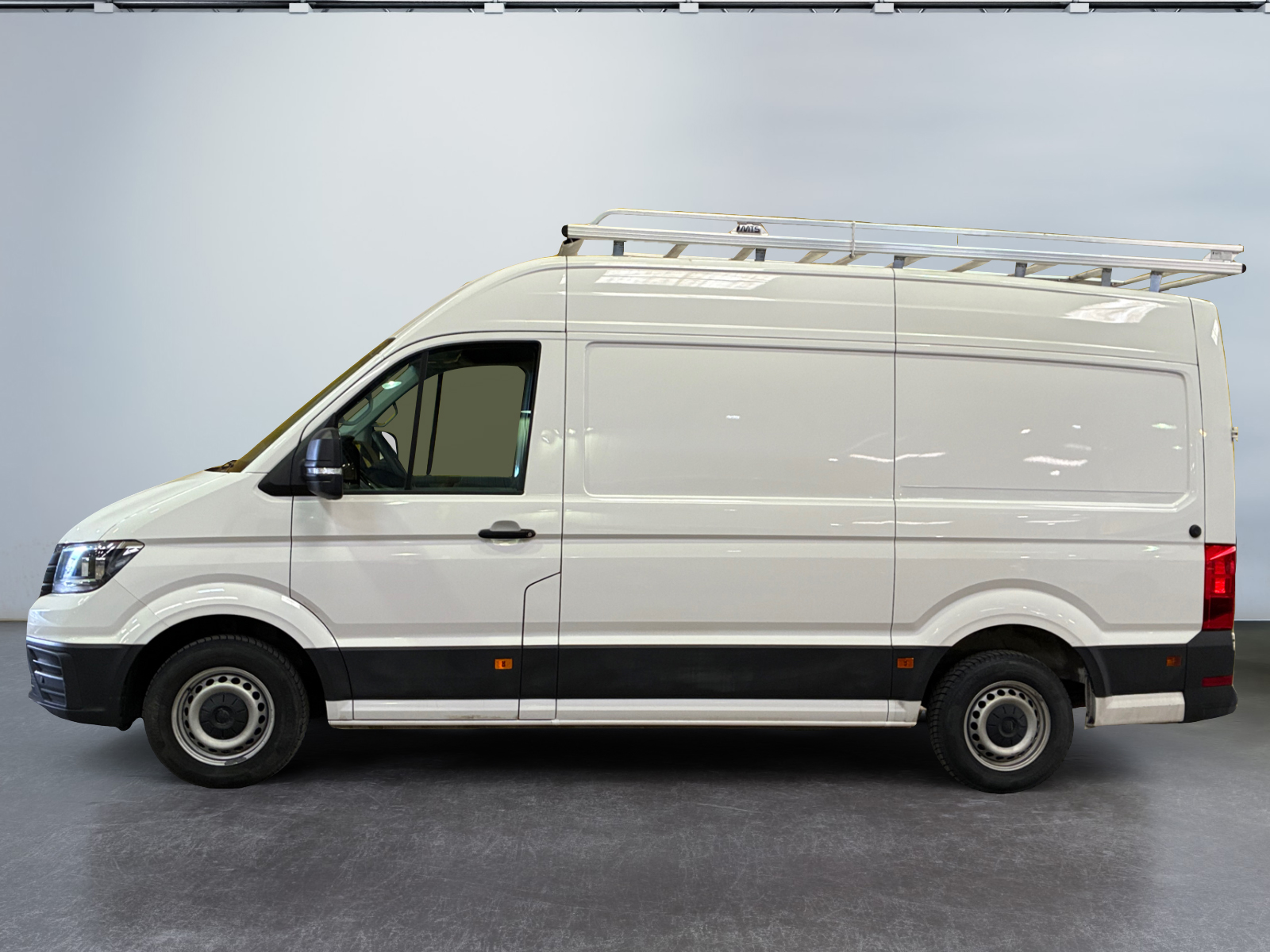 VOLKSWAGEN CRAFTER VAN 35 L3H3 2.0 TDI 140 CH BUSINESS 2022