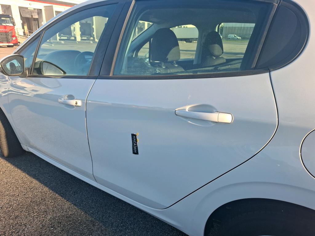 PEUGEOT 208 AFFAIRE BLUEHDI 100 S&S BVM5 PREMIUM PACK 2020