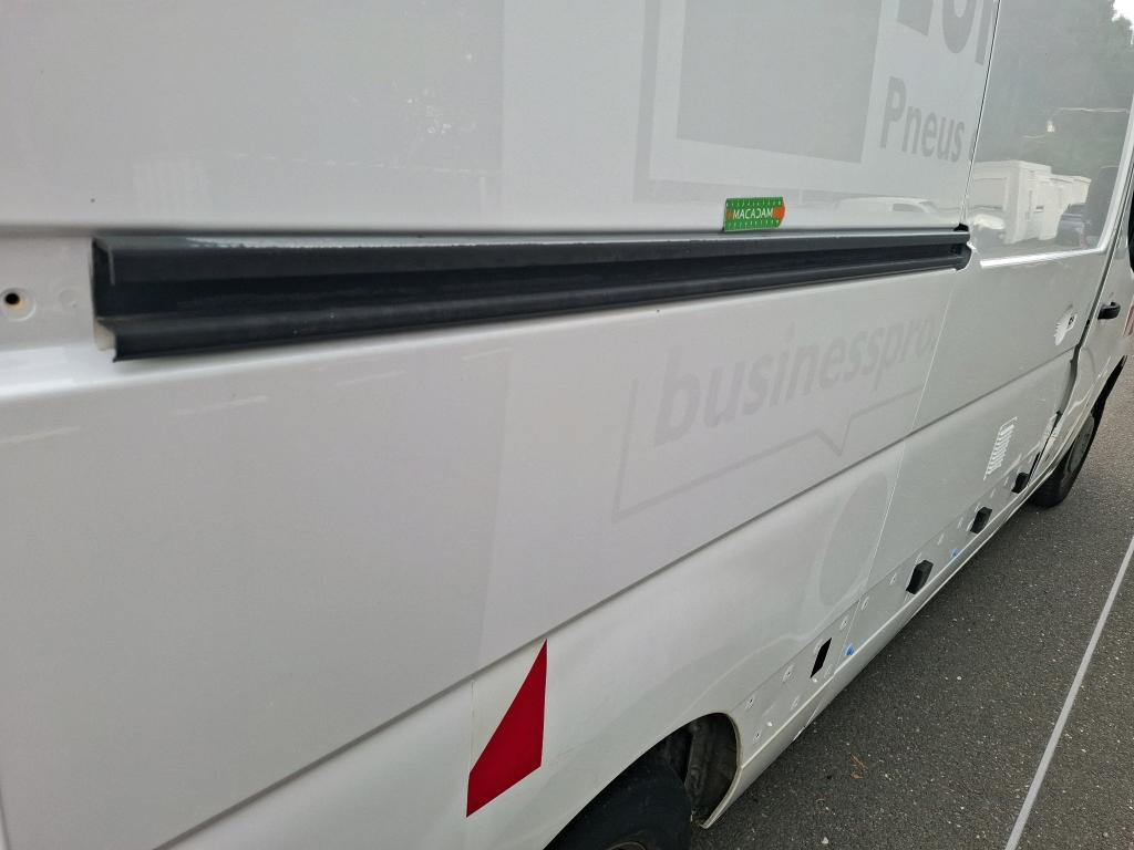 RENAULT MASTER FOURGON FGN L2H2 3.5t 2.3 dCi 130 E6 GRAND CONFORT 2018