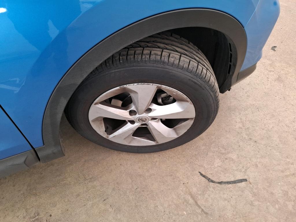 NISSAN  2019