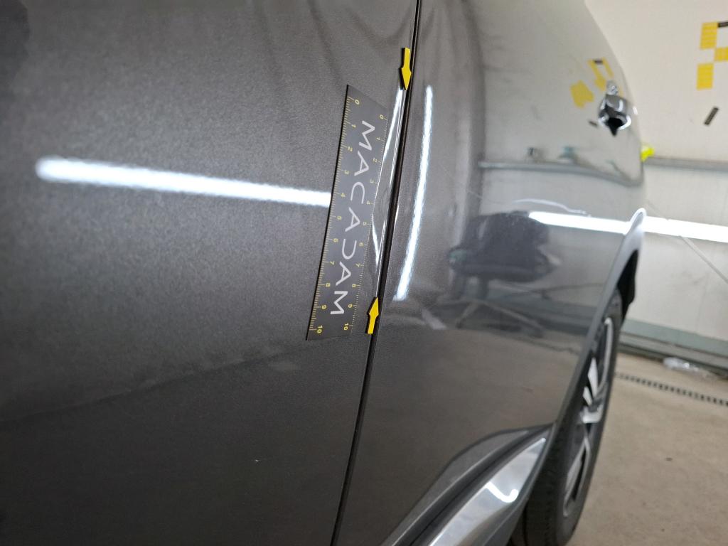 PEUGEOT 3008 Hybrid 225 e-EAT8 Roadtrip 2022