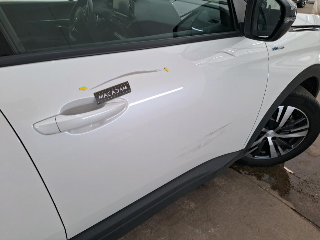 PEUGEOT 3008 Hybrid 225 e-EAT8 Active Pack 2023