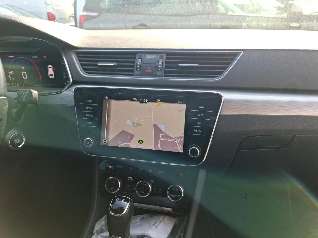 SKODA SUPERB COMBI 2.0 TDI 150 SCR DSG7 Business 2021