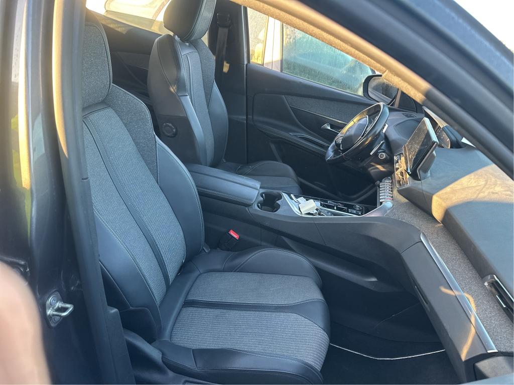 PEUGEOT 3008 Hybrid 180 e-EAT8 Allure Pack 2023