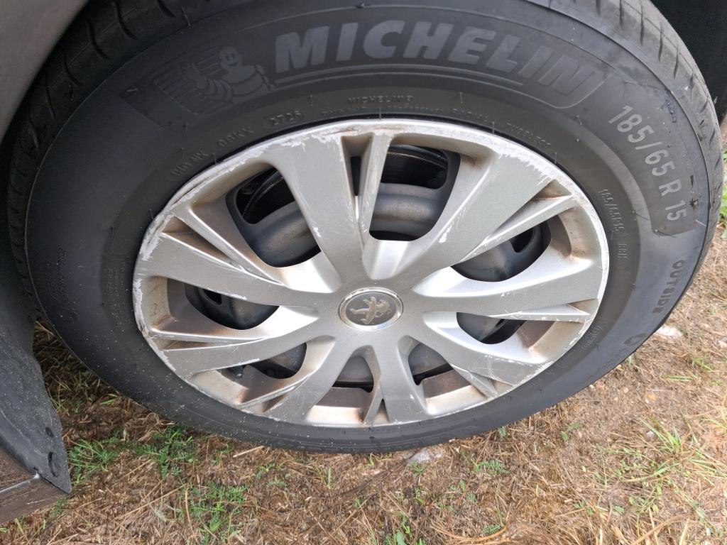 PEUGEOT 208 AFFAIRE BLUEHDI 100 S&S BVM5 PREMIUM PACK 2020