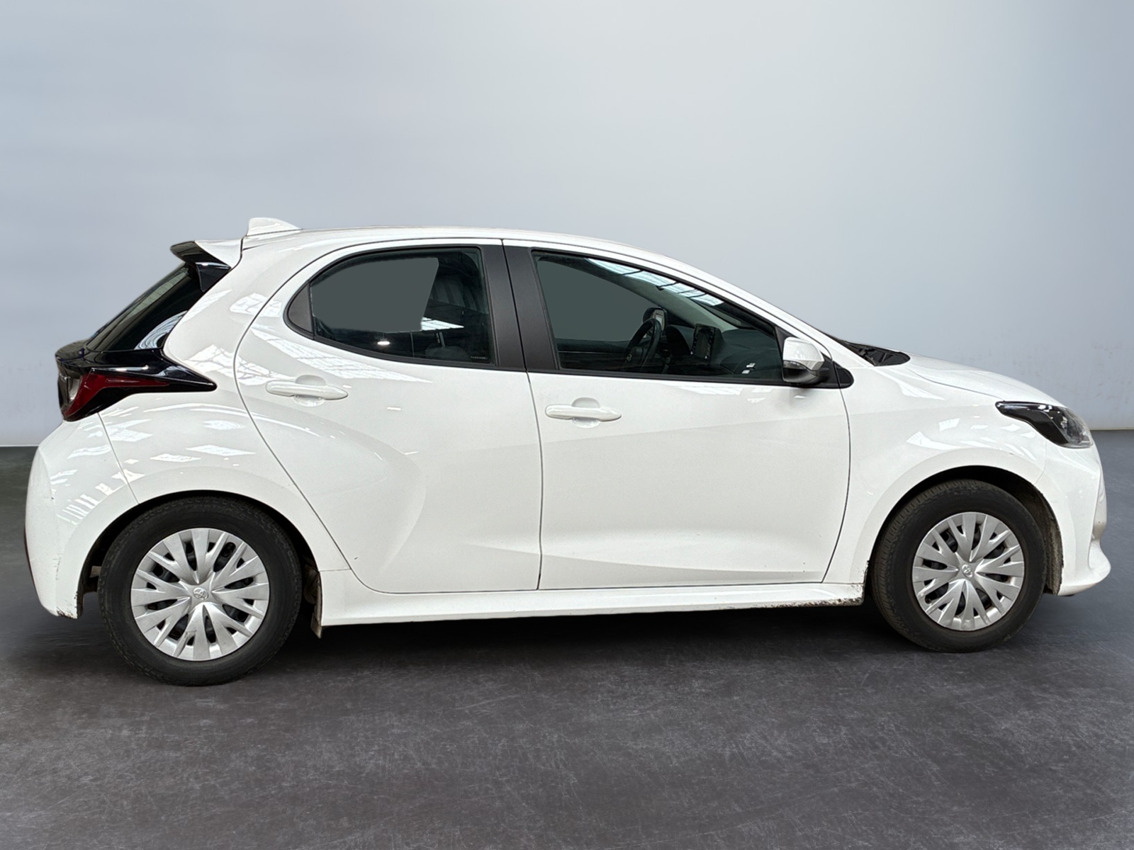 TOYOTA YARIS AFFAIRES PRO HYBRIDE 116h Dynamic Business 2023