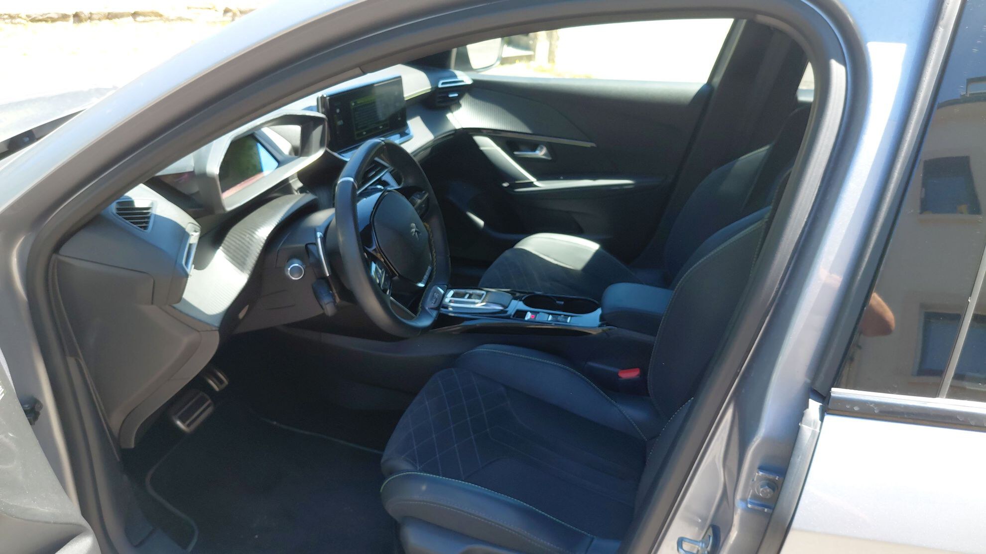 PEUGEOT 208) 208 PureTech 130 S&S EAT8 GT Pack 2022
