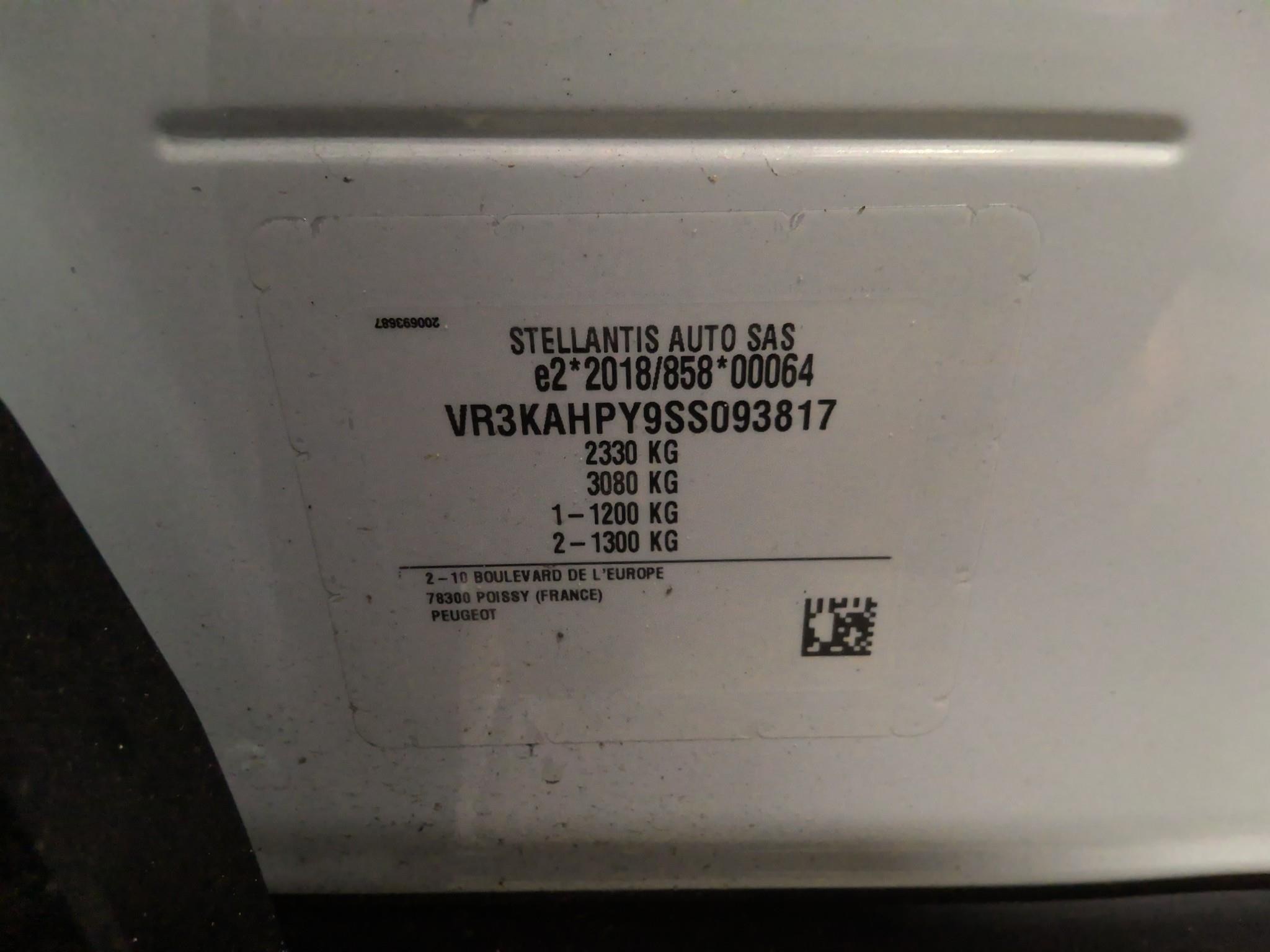 PEUGEOT 5008 Hybrid 145 ch e-DCS6 Allure 2025