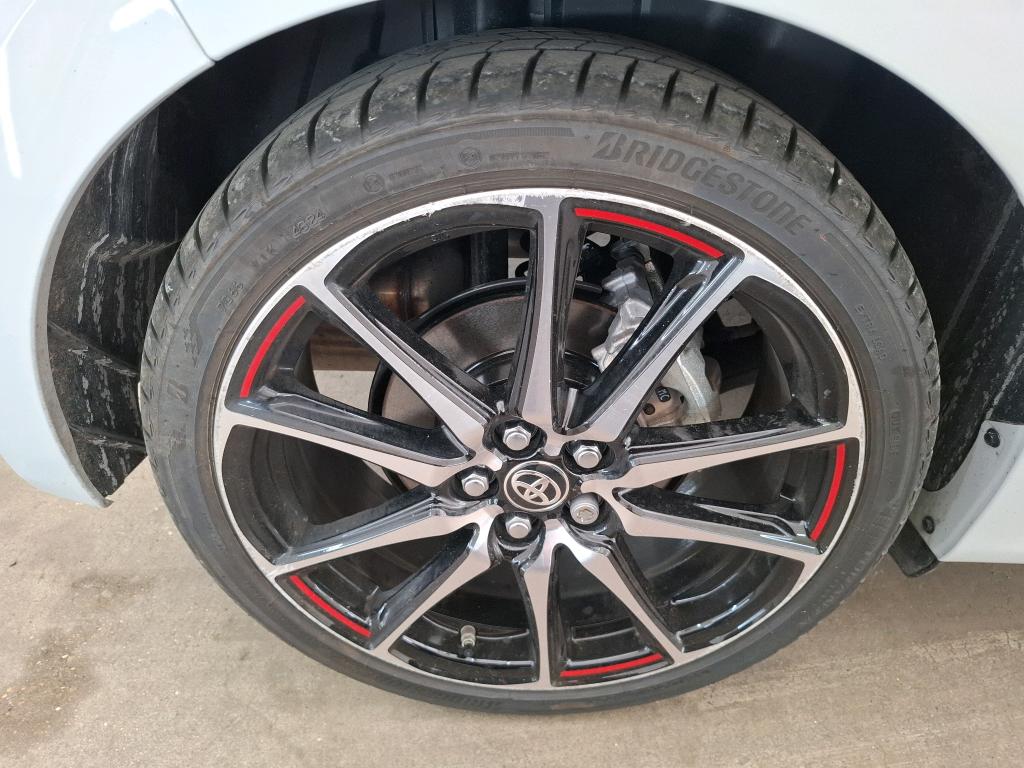 TOYOTA YARIS HYBRIDE 130h GR Sport 2025