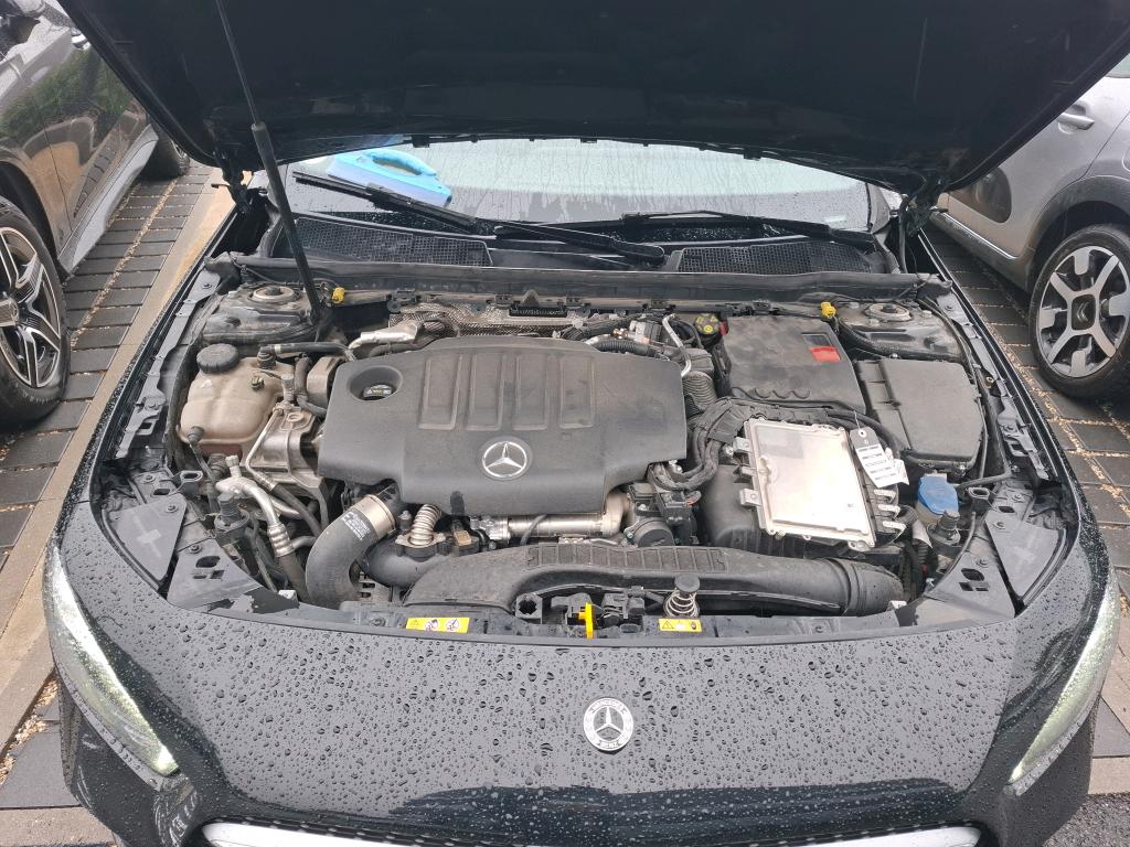 MERCEDES-BENZ CLASSE A 180 d 8G-DCT AMG Line 2021