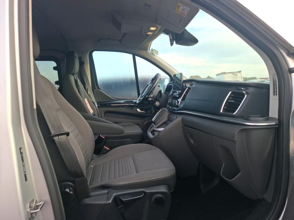 FORD TOURNEO CUSTOM 320 L1H1 2.0 EcoBlue 130 BVA Titanium 2019