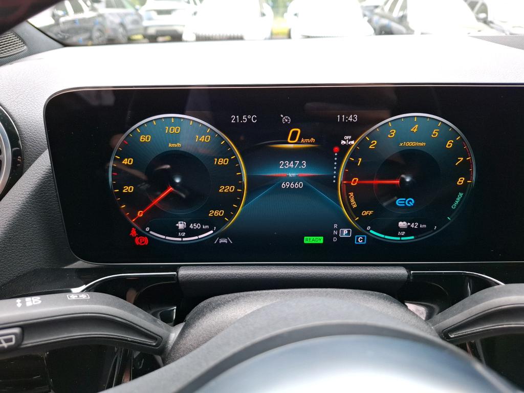 MERCEDES-BENZ GLA 250 e 8G-DCT AMG Line 2022