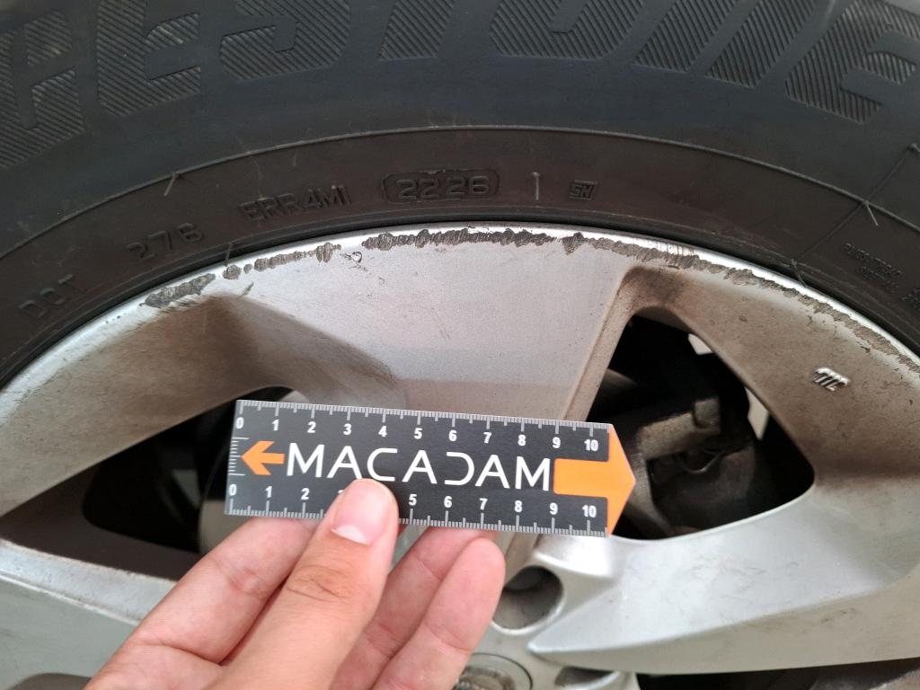 NISSAN  2019