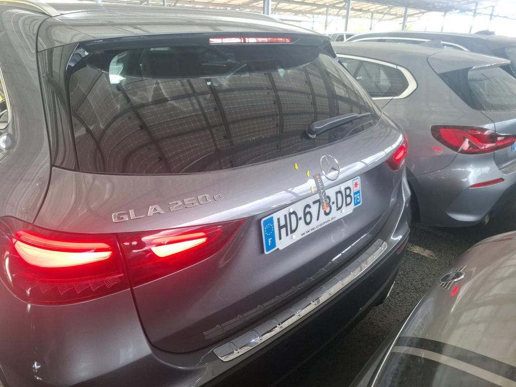 MERCEDES-BENZ GLA 250 e Hybrid EQ 8G-DCT AMG Line 2025