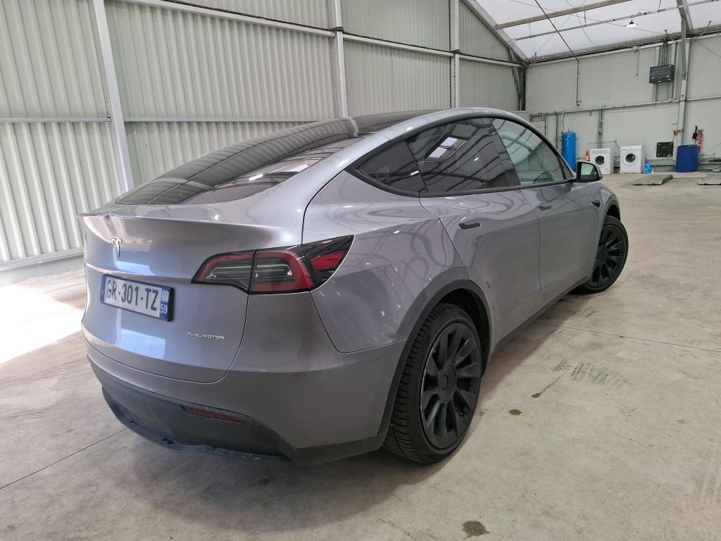 TESLA  2023