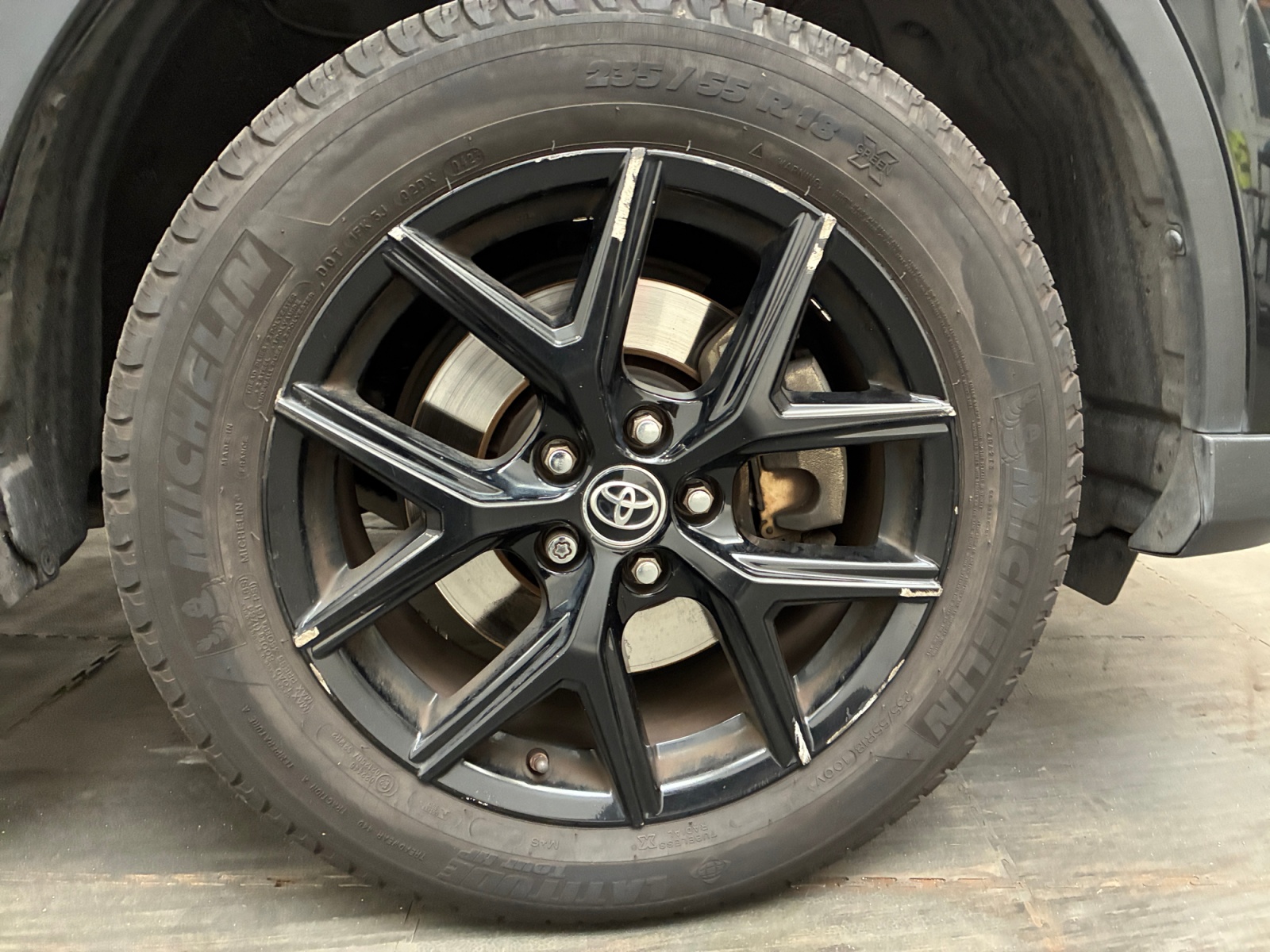 TOYOTA RAV4 Hybride Pro 2WD Black Edition 2018