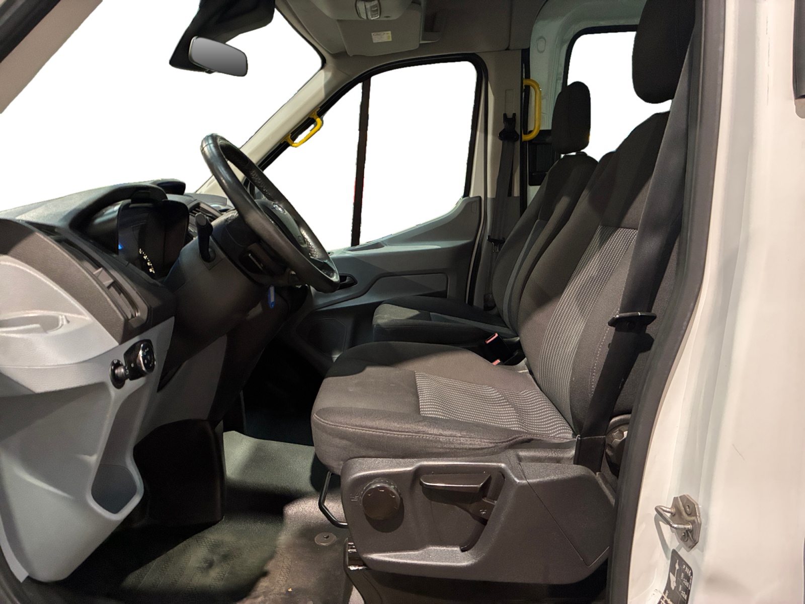 FORD TRANSIT KOMBI TPMR 310 L2H2 2.2 TDCi 125 2016