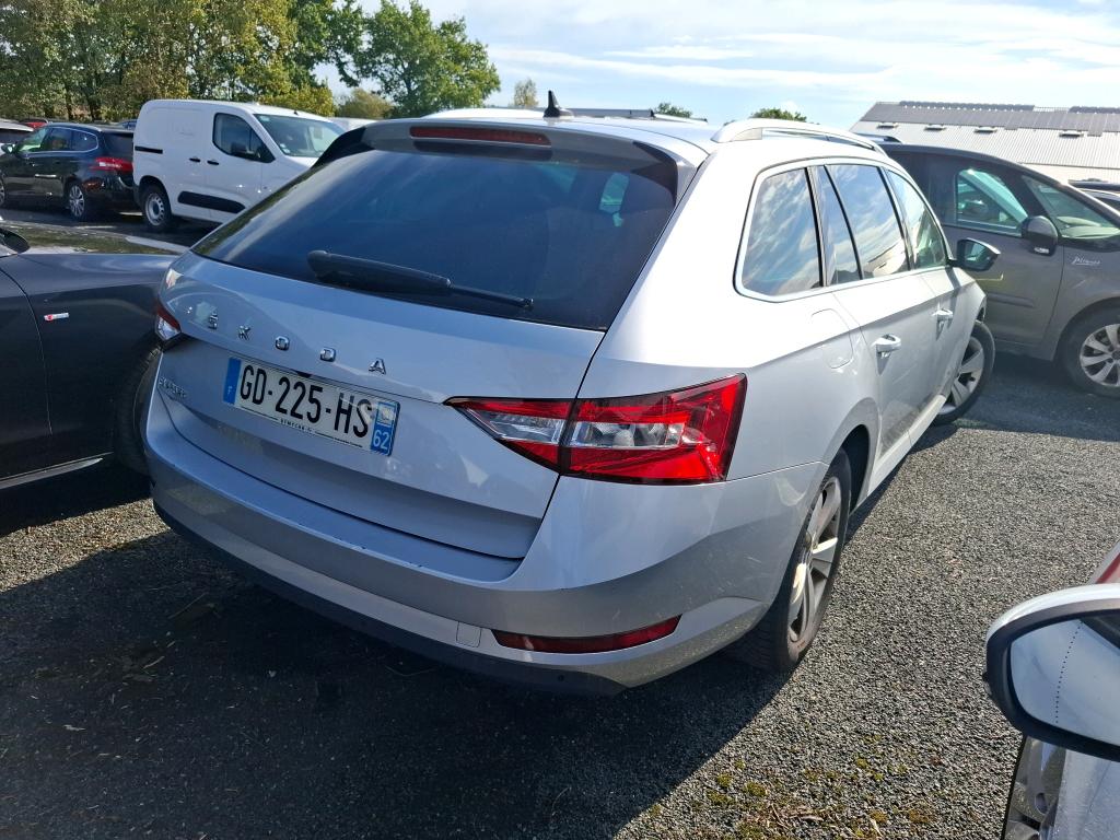 SKODA SUPERB COMBI 2.0 TDI 150 SCR DSG7 Business 2021
