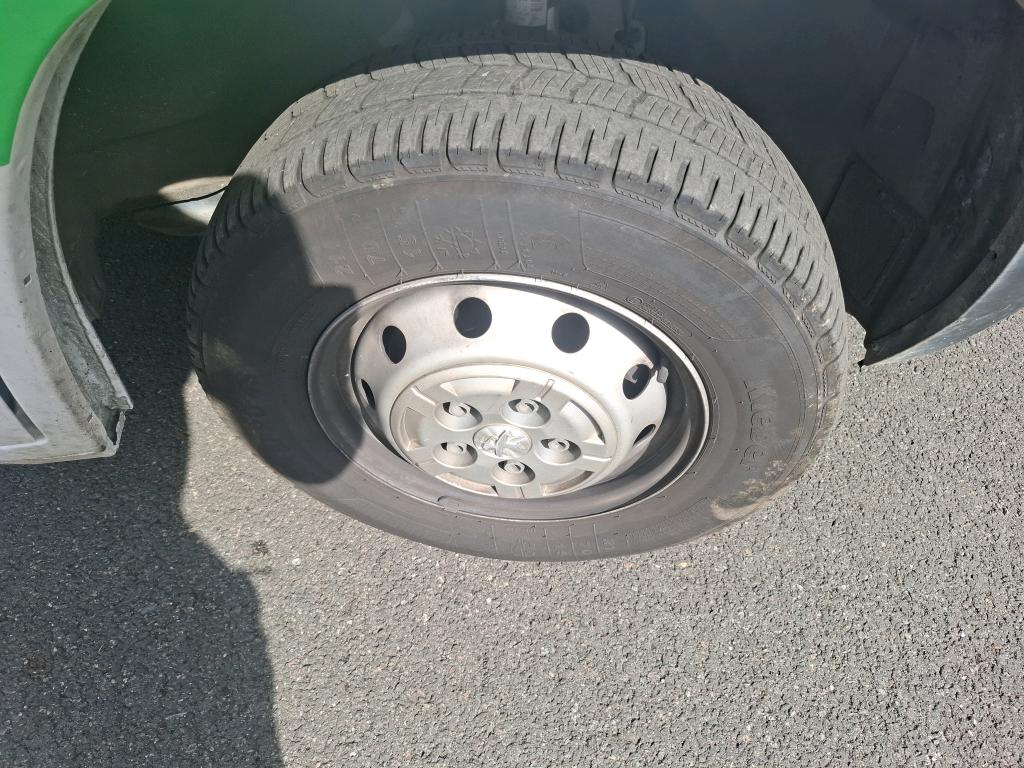 PEUGEOT BOXER TOLE 3.3 T L1H1 BLUEHDI 140 S&S BVM6 2023