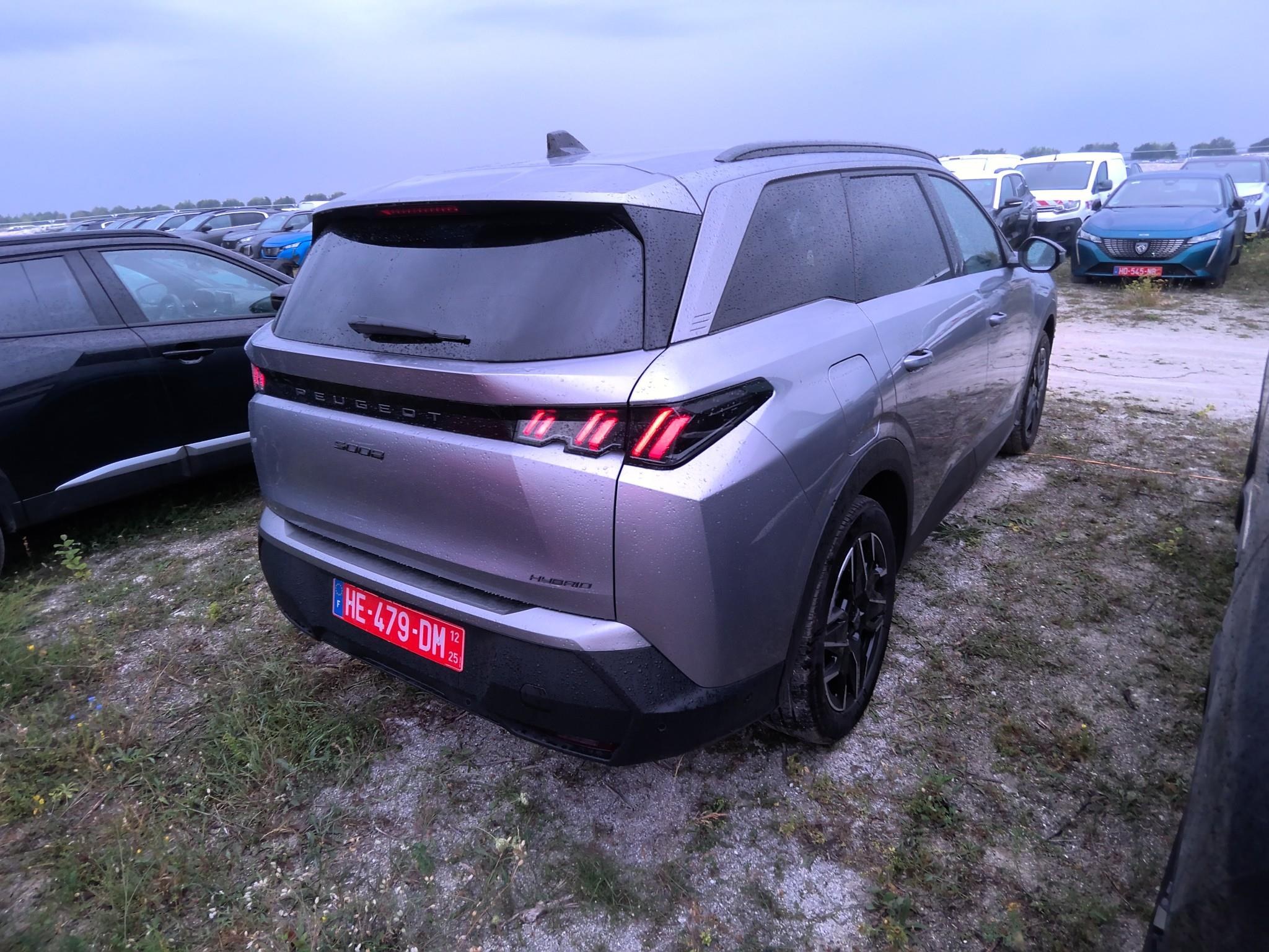 PEUGEOT 5008 Hybrid 145 ch e-DCS6 Allure 2025
