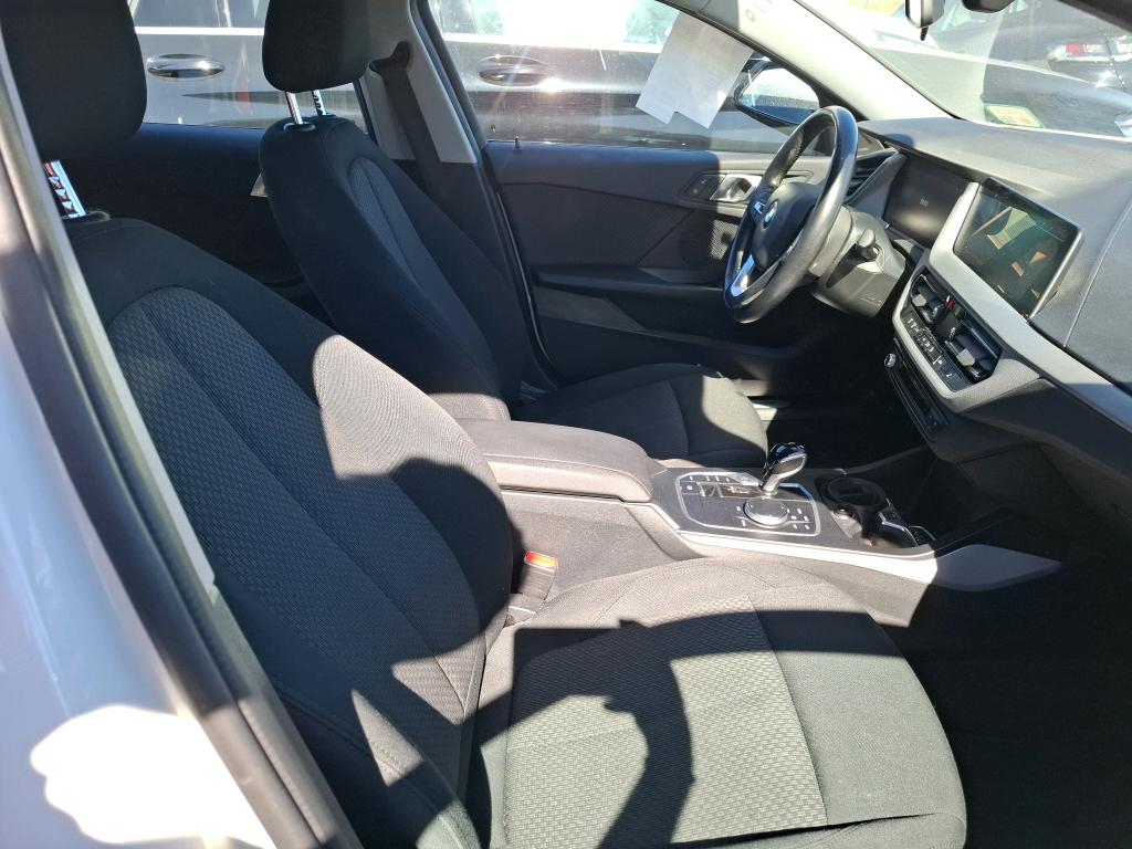 BMW SERIE 1 F40 118i 136 ch DKG7 M Design 2022