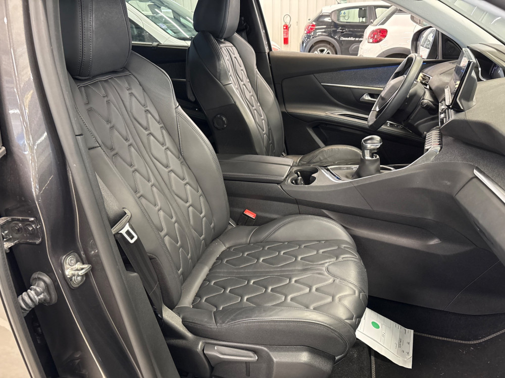 PEUGEOT 5008 PureTech 130ch S&S BVM6 Allure 2022