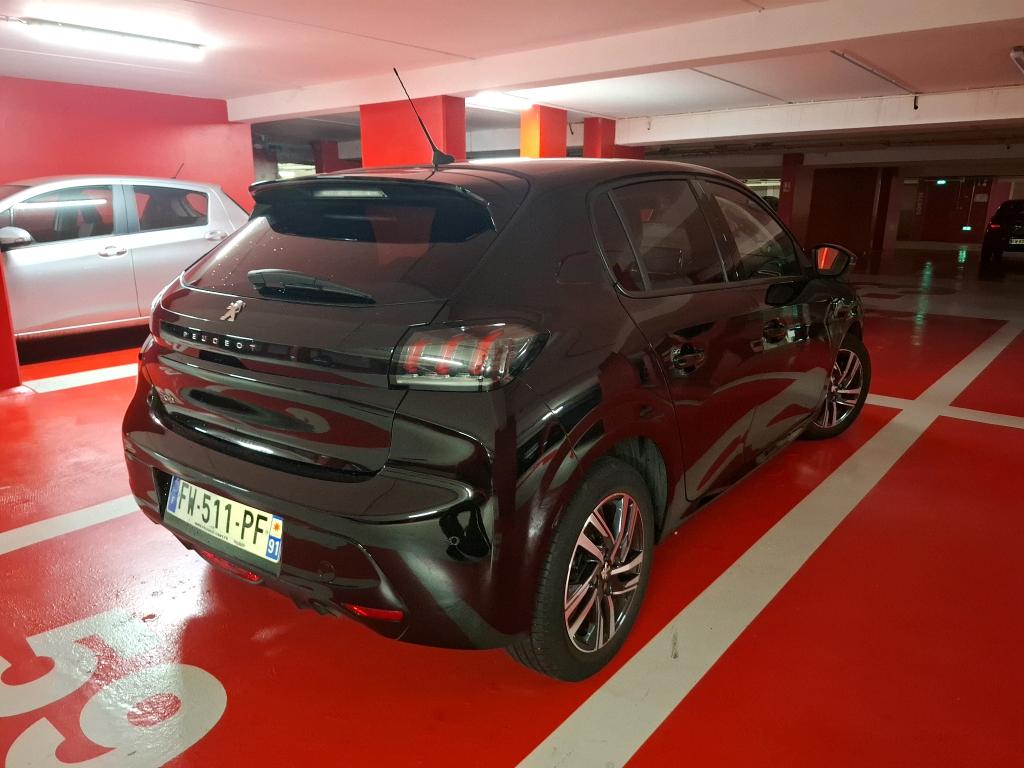 PEUGEOT 208 BUSINESS BlueHDi 100 S&S BVM6 Allure 2021