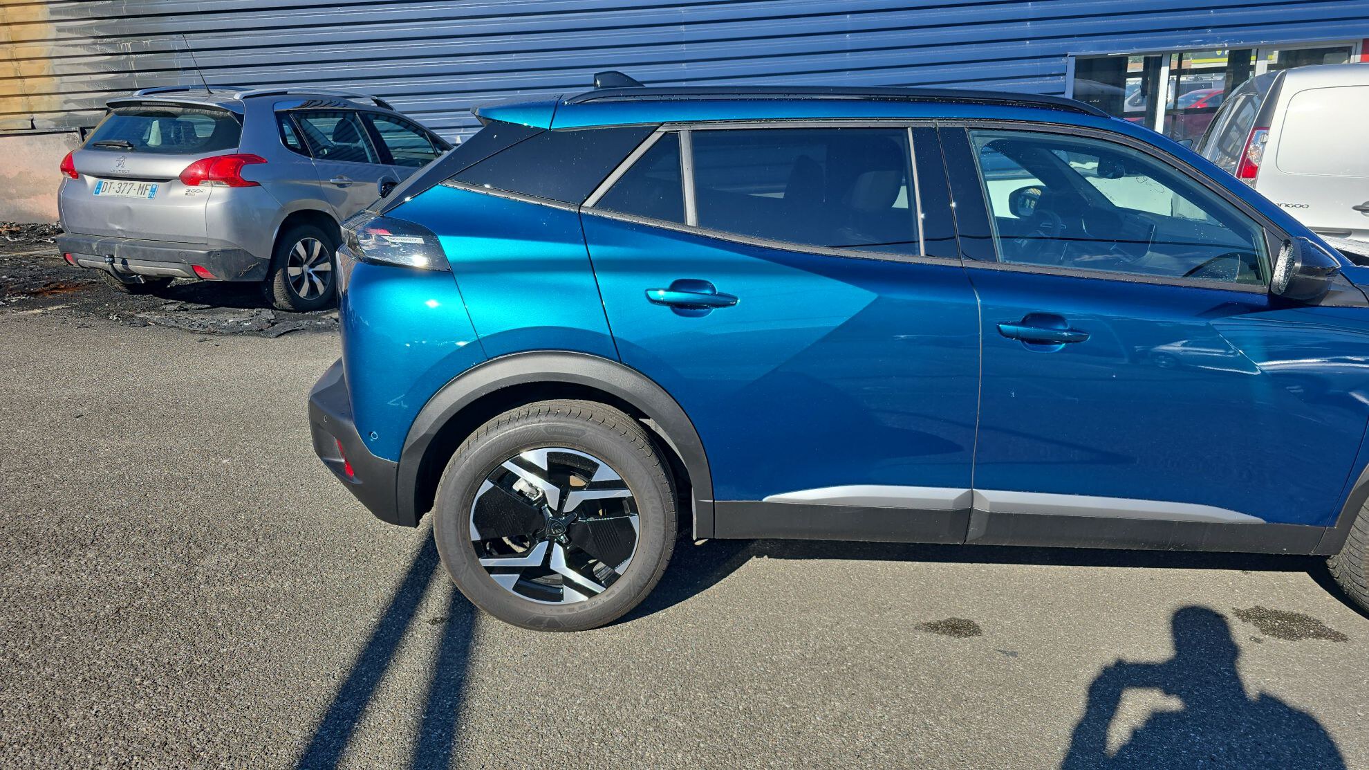 PEUGEOT 2008 Hybrid 145 e-DCS6 Allure 2025