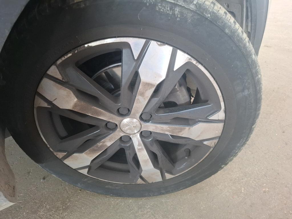 PEUGEOT 5008 BUSINESS PureTech 130ch S&S EAT8 Allure 2018
