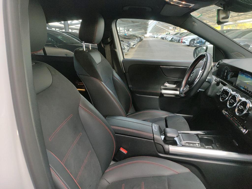 MERCEDES-BENZ MERCEDES GLA II 200 d 8G-DCT AMG Line 2023