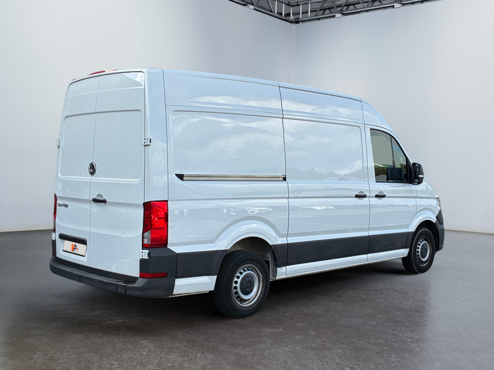 VOLKSWAGEN CRAFTER VAN 30 L3H3 2.0 TDI 140 CH BUSINESS 2023