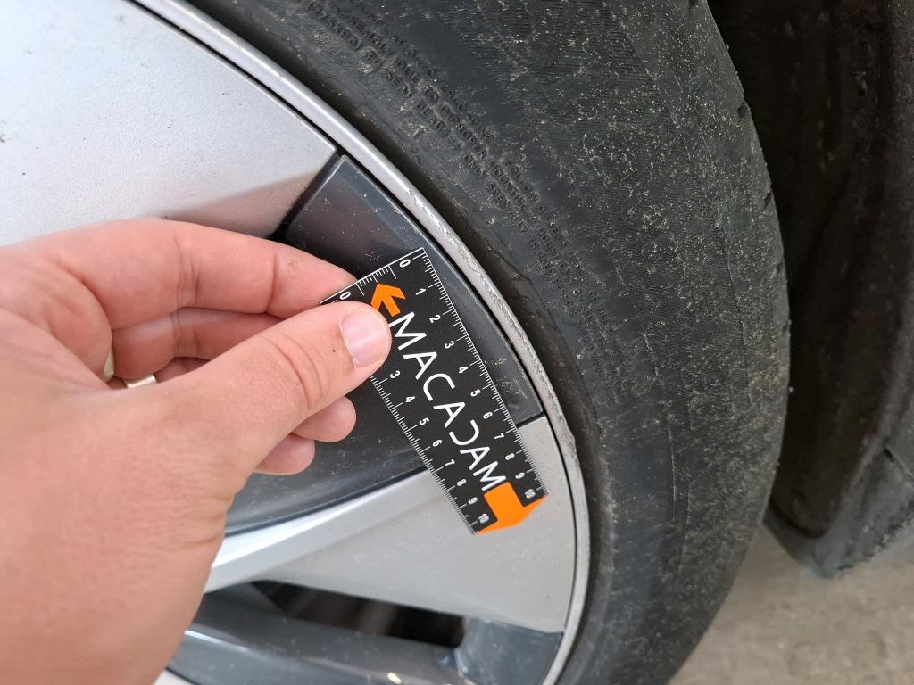 TESLA  2023