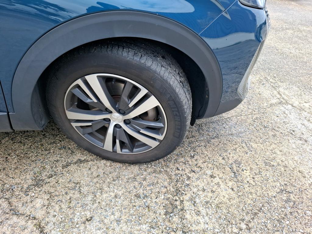 PEUGEOT 3008 Hybrid 225 e-EAT8 Allure 2022