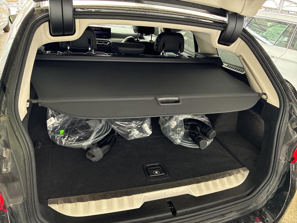 BMW SERIE 3 TOURING G21 LCI 320e 204 ch BVA8 Business Design 2024