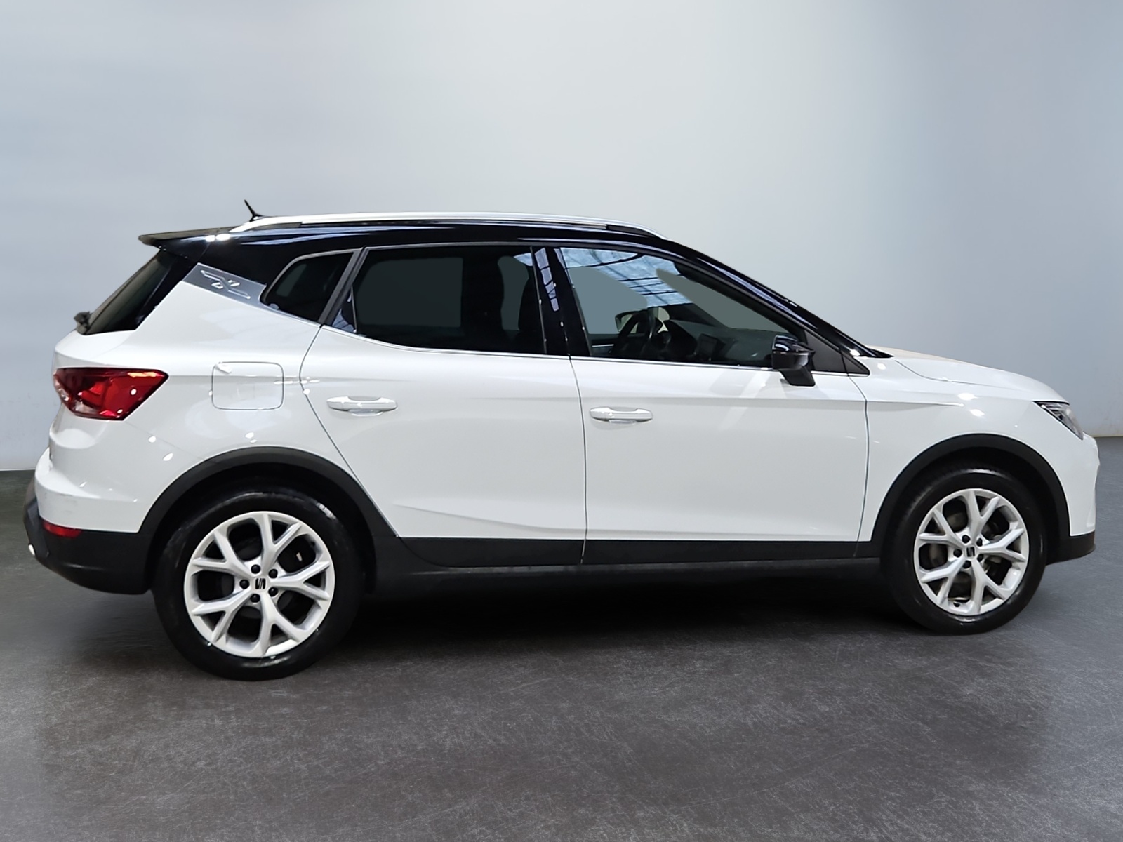 SEAT ARONA 1.0 TSI 95 ch Start/Stop BVM5 Xpérience Pack FR 2024