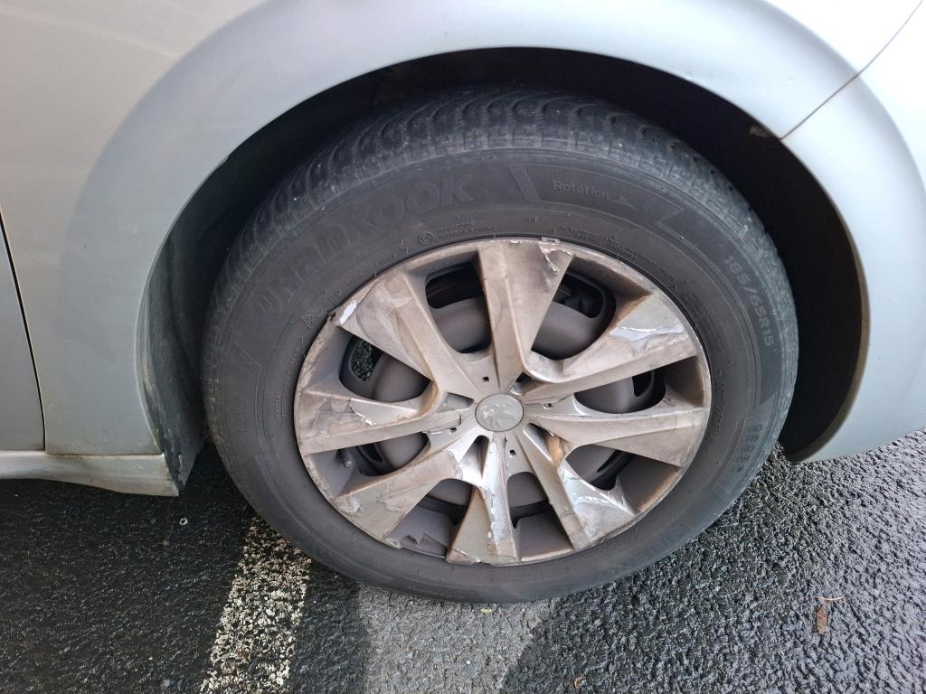 PEUGEOT 208 1.6 BlueHDi 75ch BVM5 Active 2016