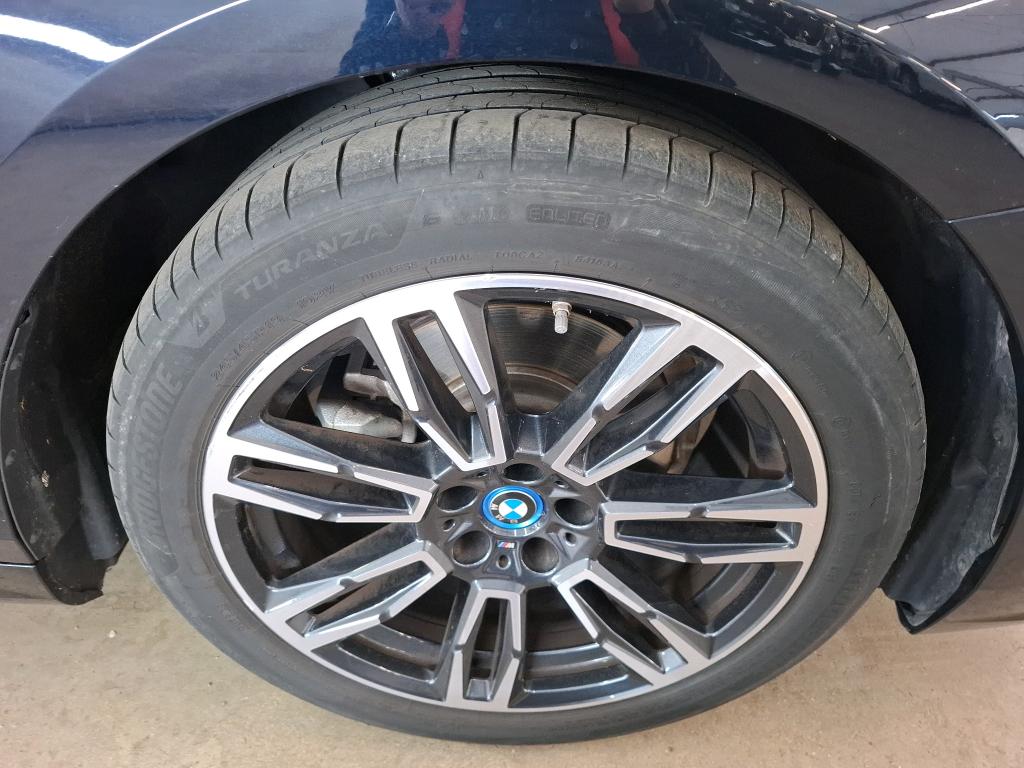 BMW SERIE 5 BERLINE G60 530e PHEV 299 ch BVA8 M Sport 2024