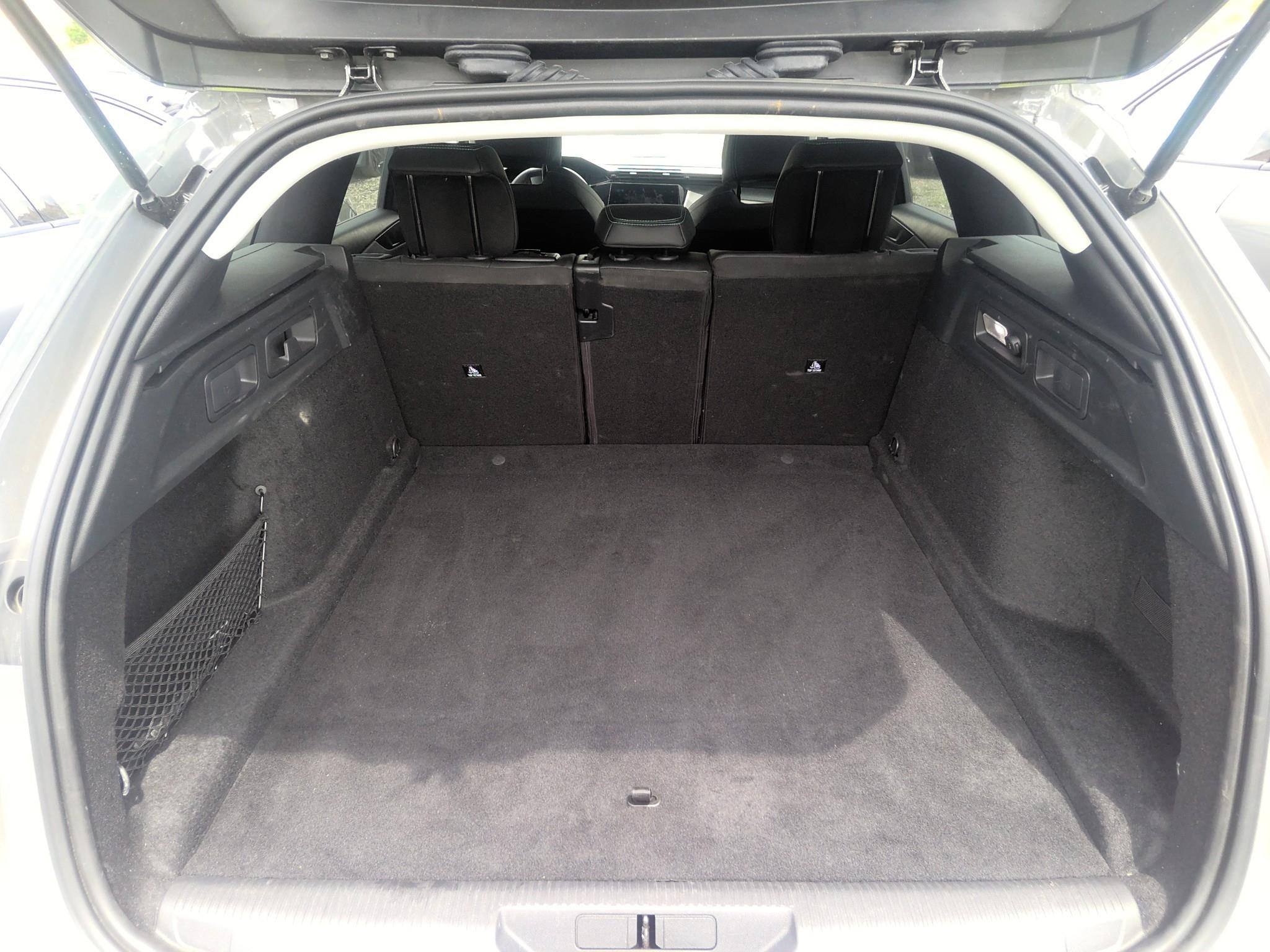 PEUGEOT 308 SW Hybrid 145 e-DCS6 Allure 2025