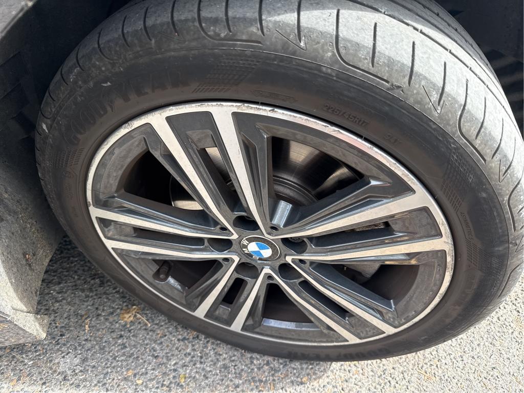 BMW SERIE 1 F40 116d 116 ch DKG7 Business Design 2021