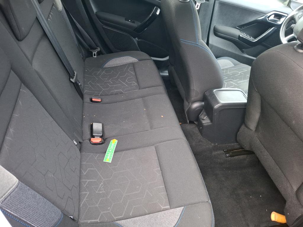 PEUGEOT 2008 PureTech 82ch S&S BVM5 Signature 2019