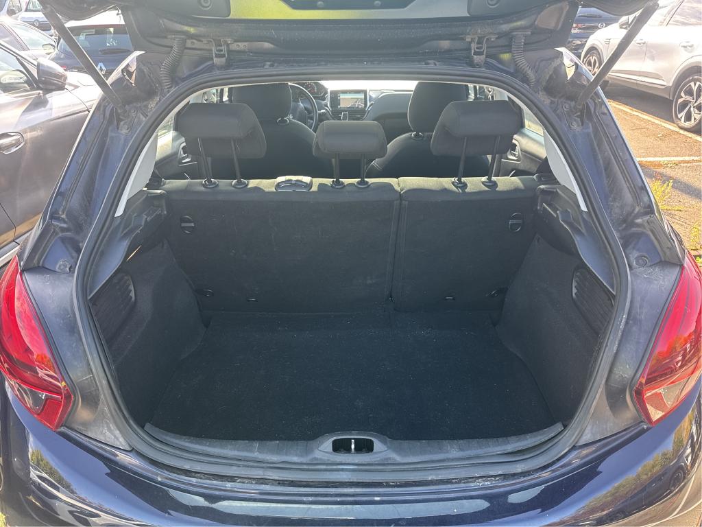 PEUGEOT 208 1.6 BlueHDi 100ch S&S BVM5 Business Pack 2015
