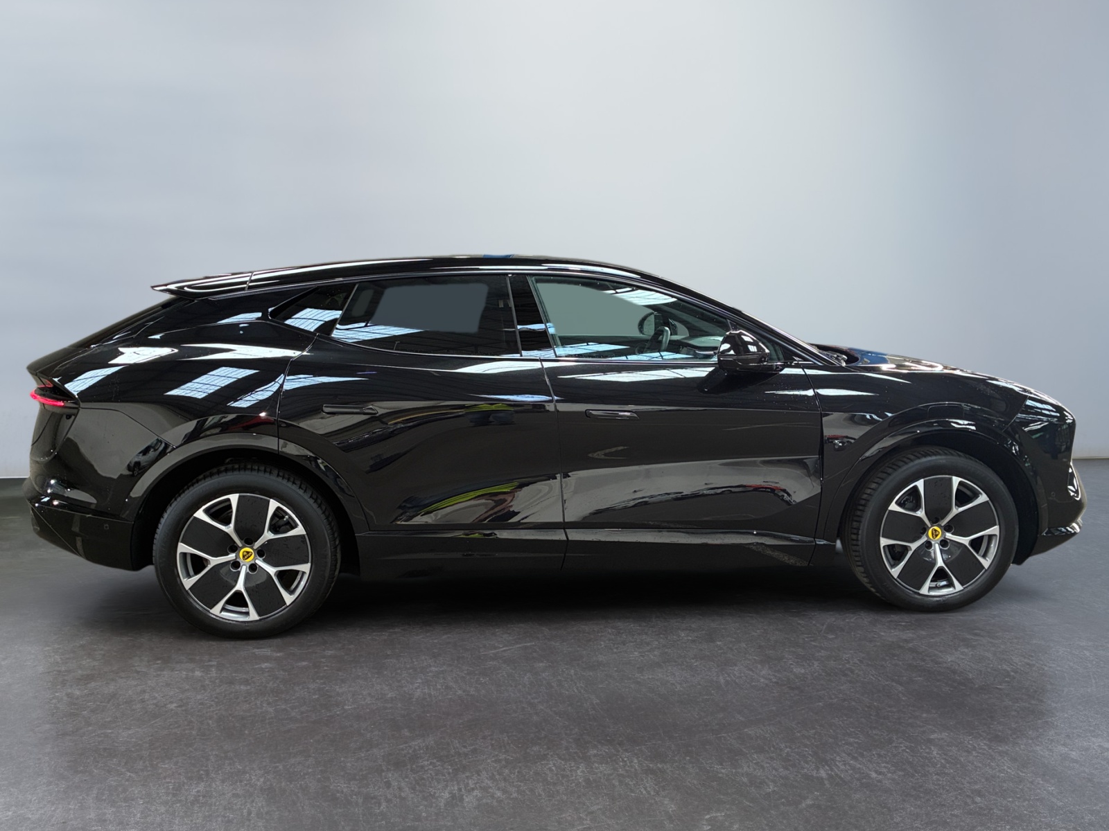 LOTUS Eletre 675 2023