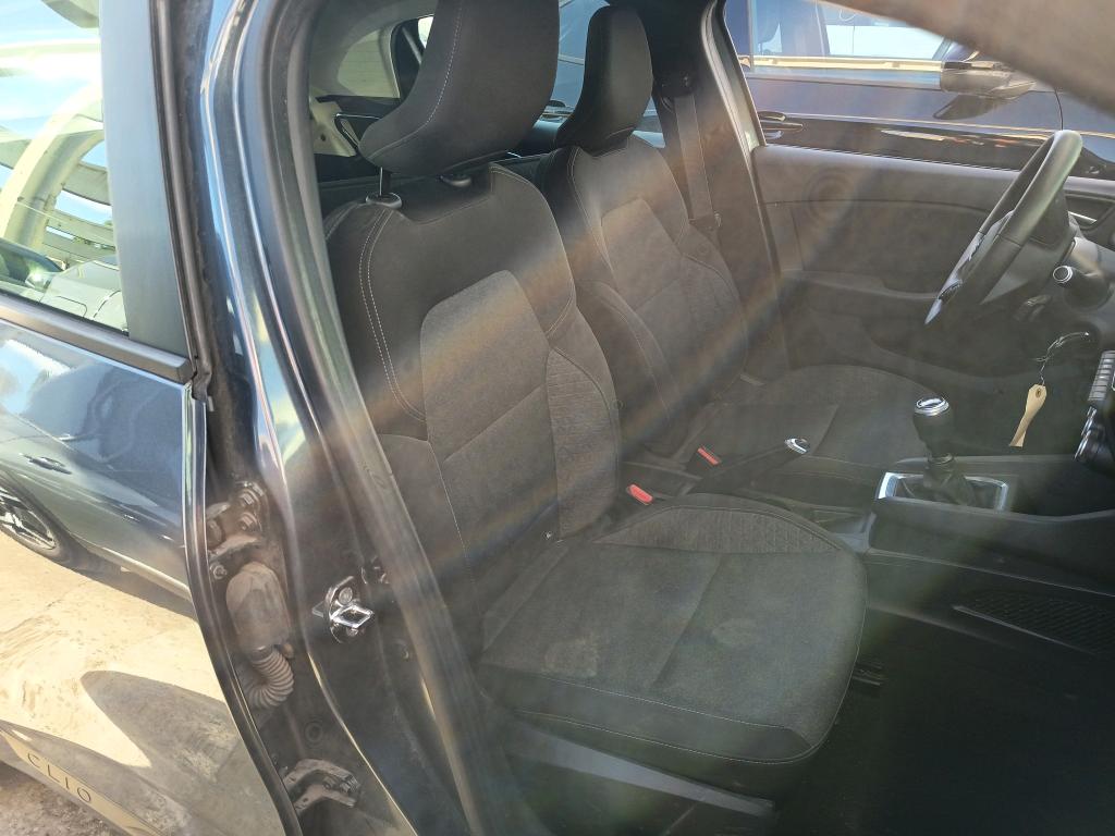 RENAULT CLIO SOCIETE BLUE DCI 85 AIR NAV 2020