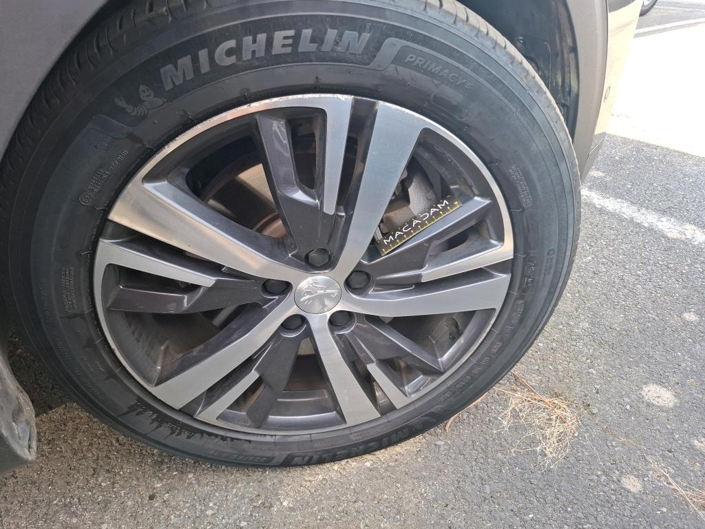 PEUGEOT 3008 Hybrid 225 e-EAT8 Allure Pack 2023