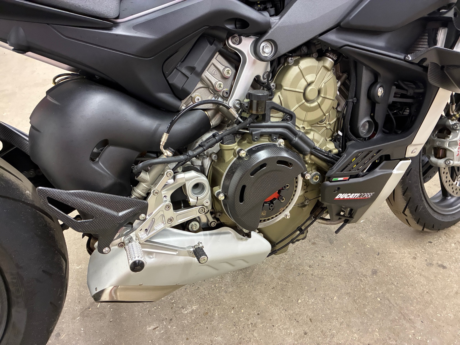 DUCATI Streetfighter 1103 Streetfighter V4 2023 2023